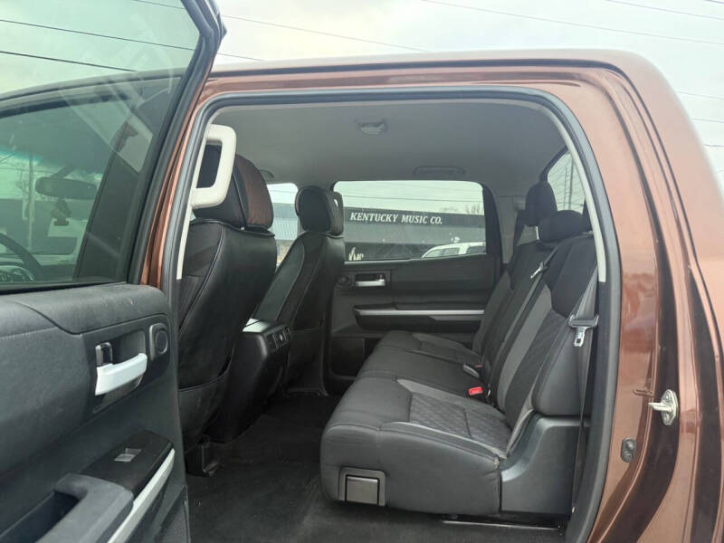 2017 Toyota Tundra SR5