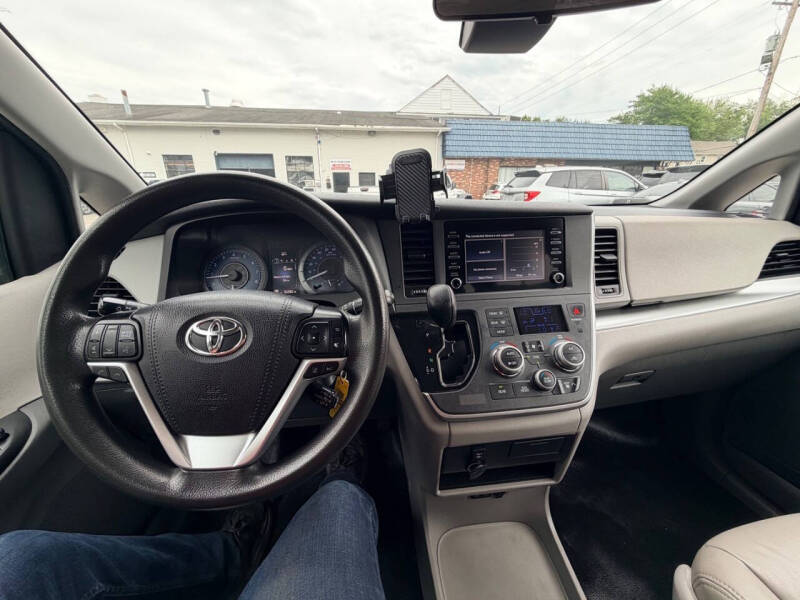 2020 Toyota Sienna L 7-Passenger