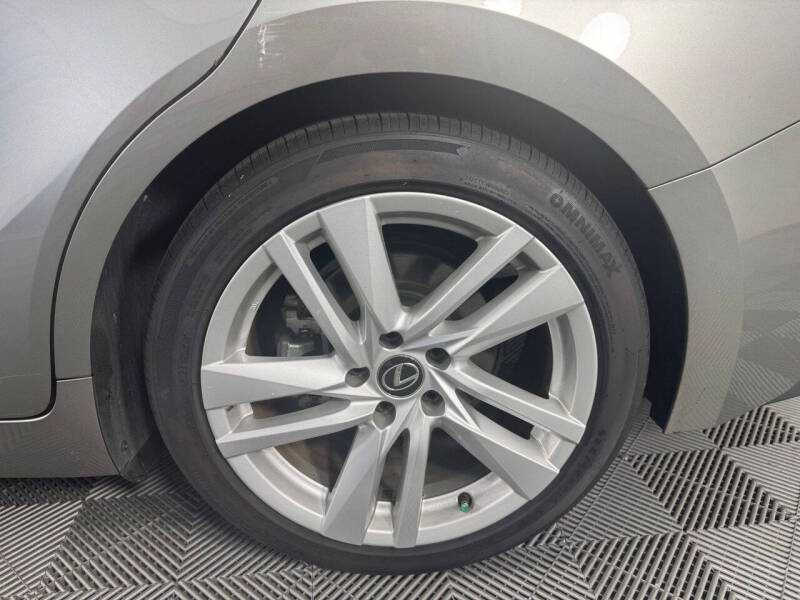 2023 Lexus IS 300