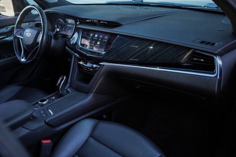 2023 Cadillac XT6 Premium Luxury