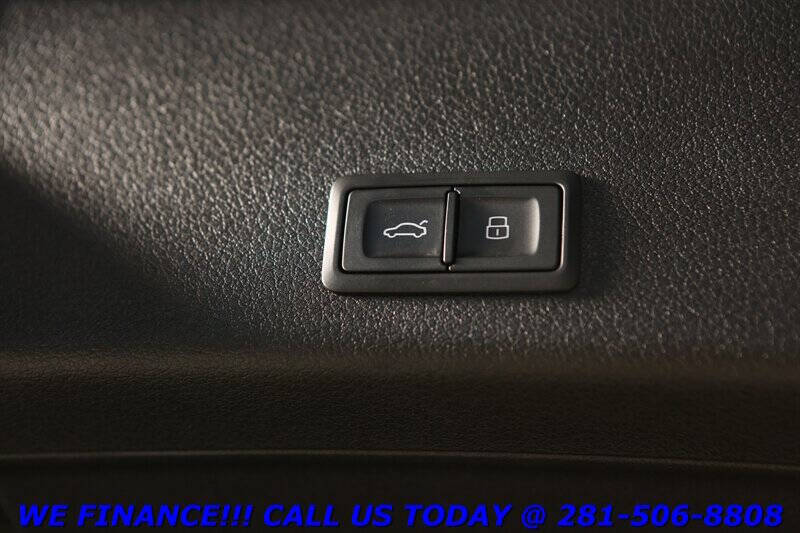 2019 Audi e-tron quattro Premium Plus