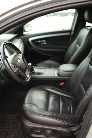 2016 Ford Taurus SEL