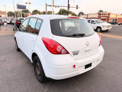 2010 Nissan Versa 1.8 S