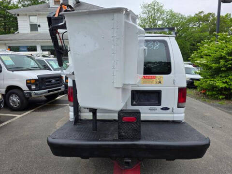 2005 Ford E-Series E-350 SD