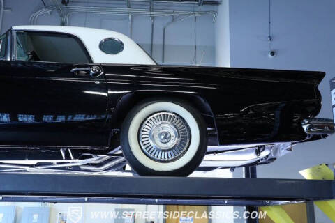 1957 Ford Thunderbird