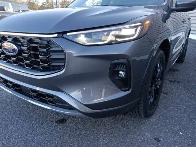 2026 Ford Escape ST-Line Elite