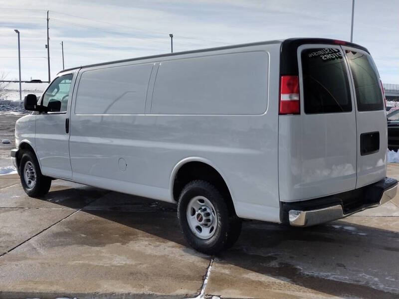 2020 GMC Savana 2500