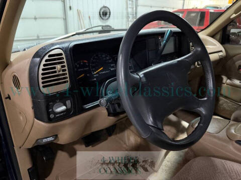 1995 GMC Suburban K2500