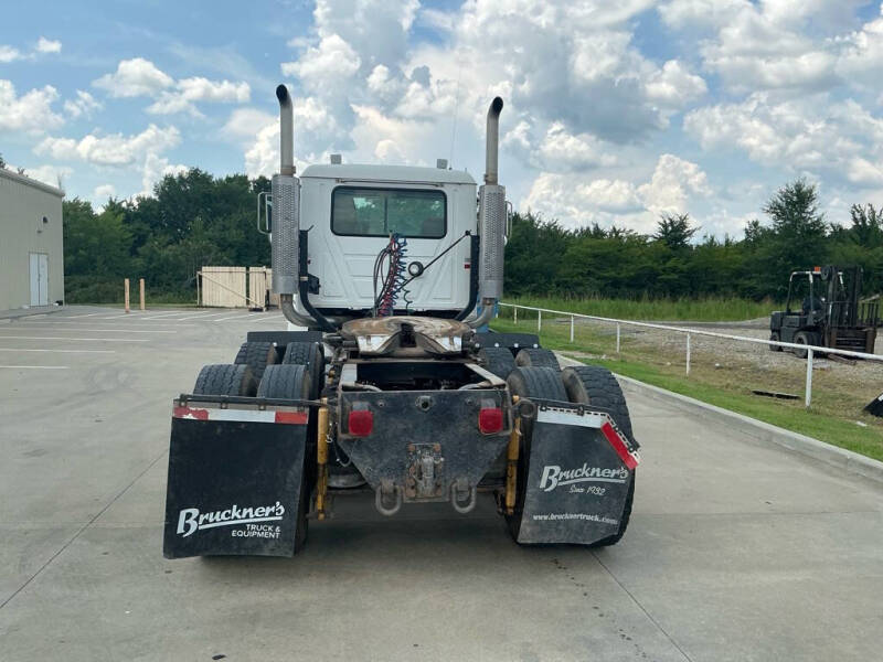 2001 Mack CH613