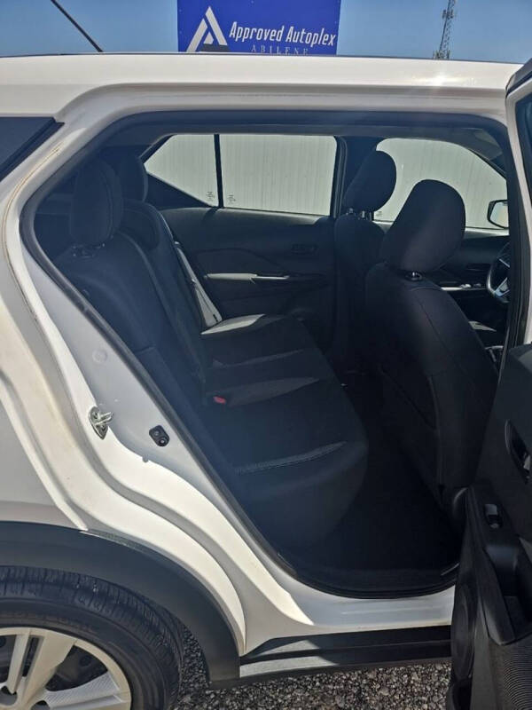 2020 Nissan Kicks S