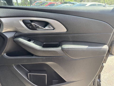 2023 Chevrolet Traverse LT