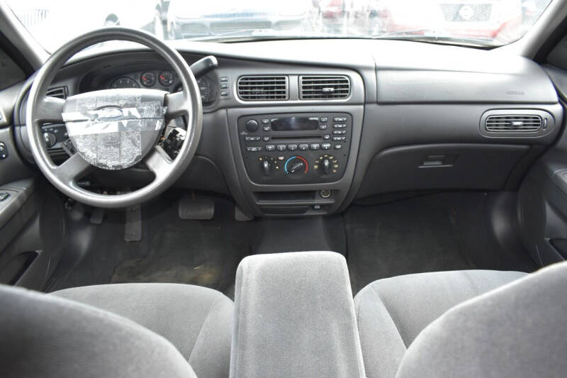 2006 Ford Taurus SE