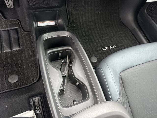 2026 Nissan LEAF Platinum+