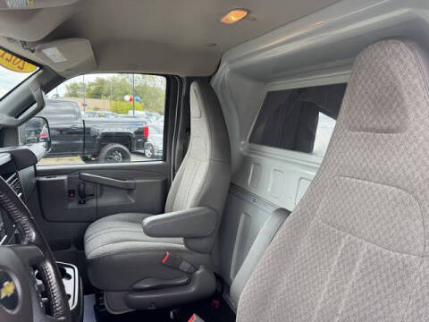 2021 Chevrolet Express 2500