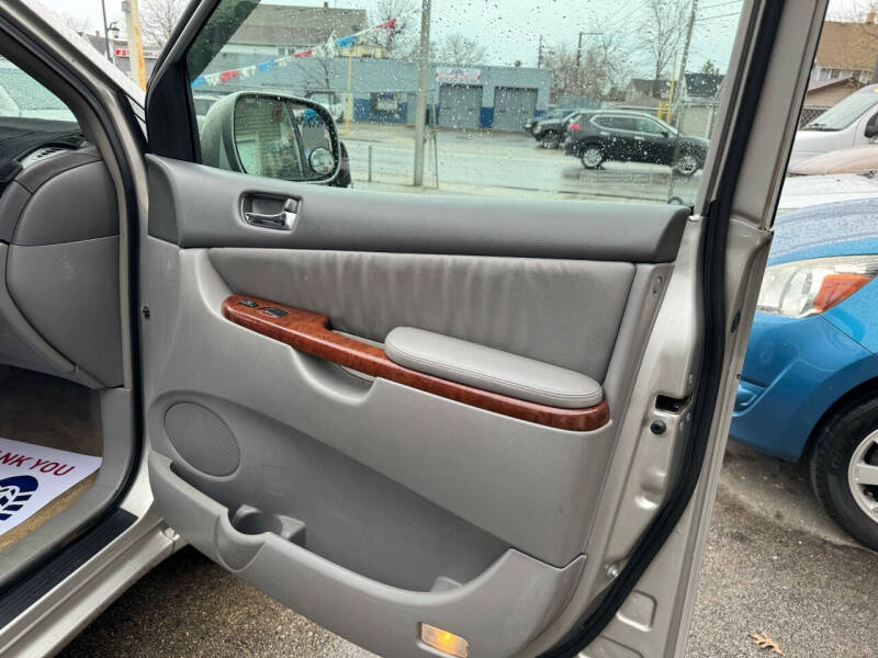 2005 Toyota Sienna XLE Limited 7 Passenger