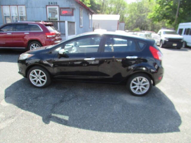 2019 Ford Fiesta SE - Photo 4