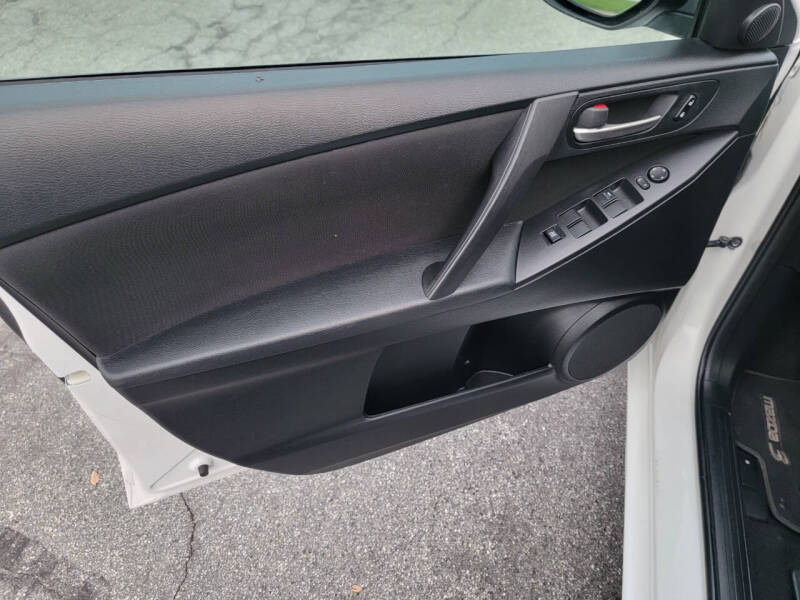 2013 Mazda MAZDA3 i Touring