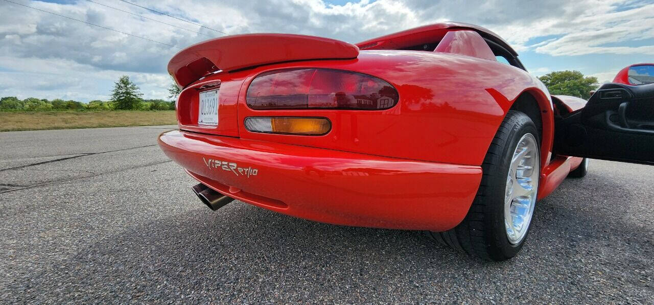 1997 Dodge Viper 42