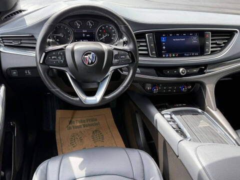 2024 Buick Enclave Essence