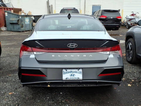 2026 Hyundai Elantra SEL Sport Premium