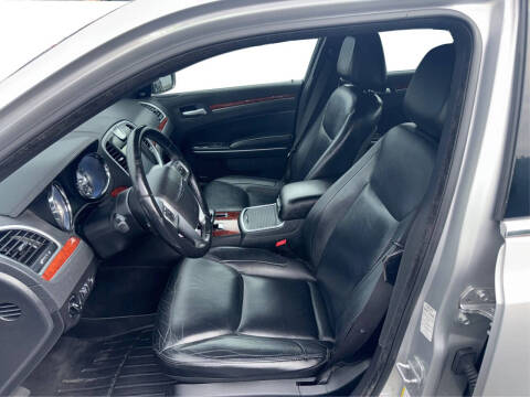 2012 Chrysler 300 Limited