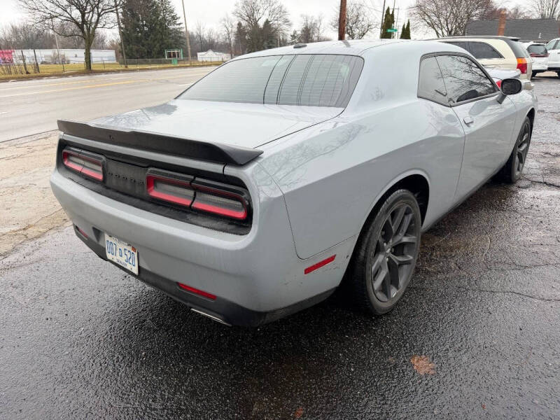 2021 Dodge Challenger SXT