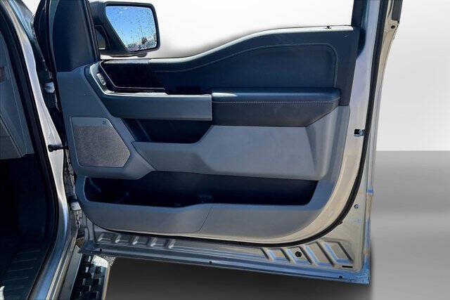 2024 Ford F-150 Lightning Flash