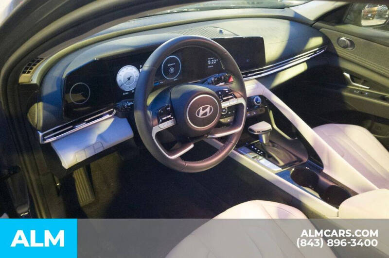 2024 Hyundai Elantra Limited