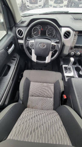 2017 Toyota Tundra SR5