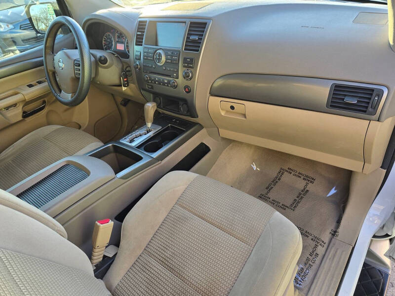 2012 Nissan Armada SV