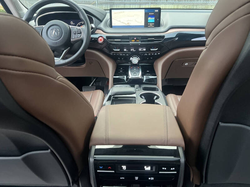 2024 Acura MDX w/Tech