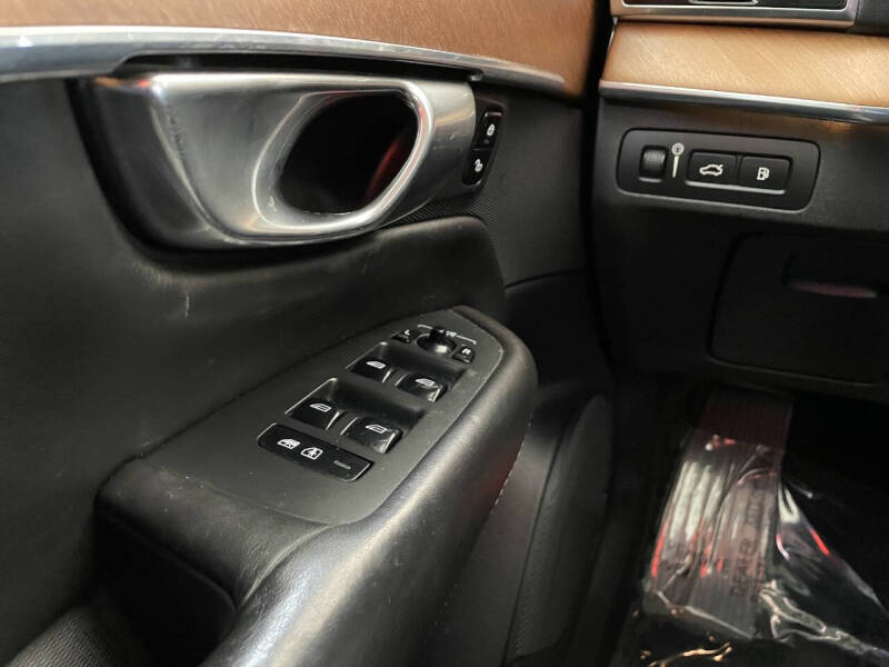 2016 Volvo XC90 T8 eAWD Inscription