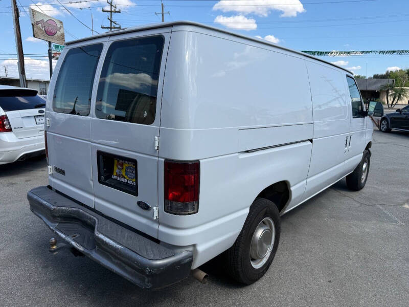 2002 Ford E-Series E-250