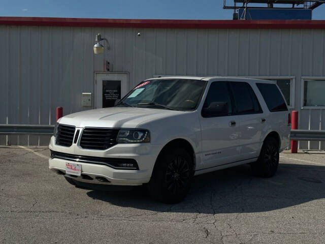 2017 Lincoln Navigator for sale at World of Wheels in Des Moines, IA