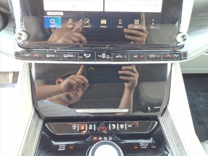 2024 Jeep Wagoneer Series III