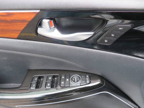 2018 Kia Cadenza Technology