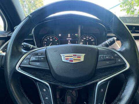 2020 Cadillac XT5 Premium Luxury