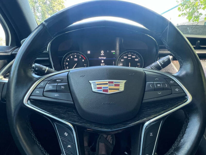 2020 Cadillac XT5 Premium Luxury