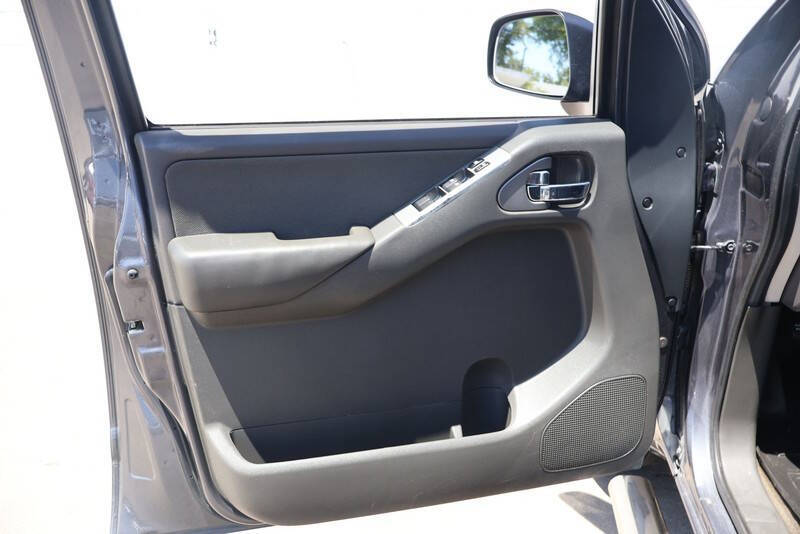 2011 Nissan Pathfinder S