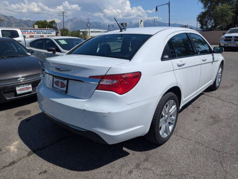 2013 Chrysler 200 LX