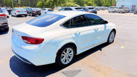 2017 Chrysler 200 Limited Platinum