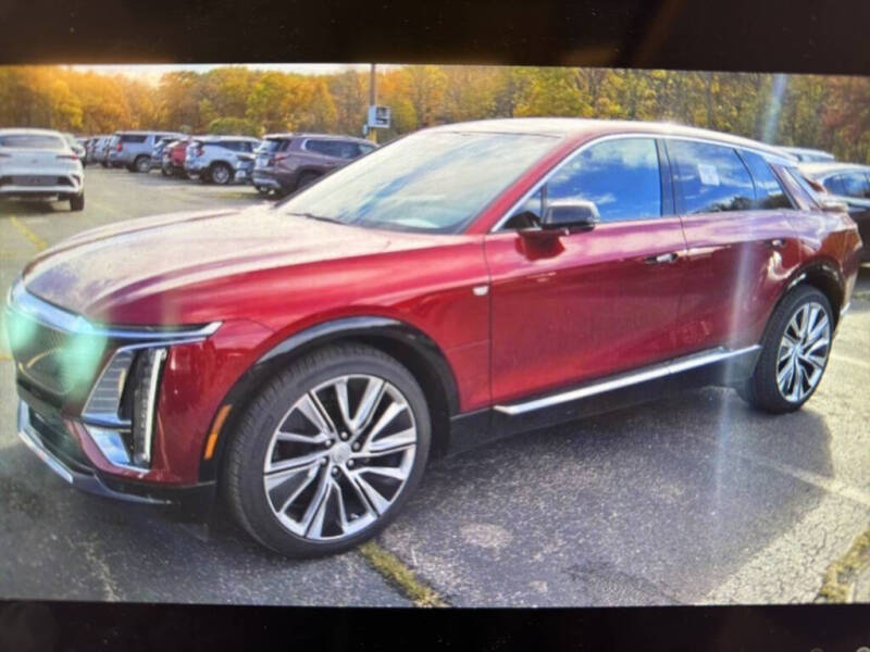 2024 Cadillac LYRIQ Luxury 3's photo
