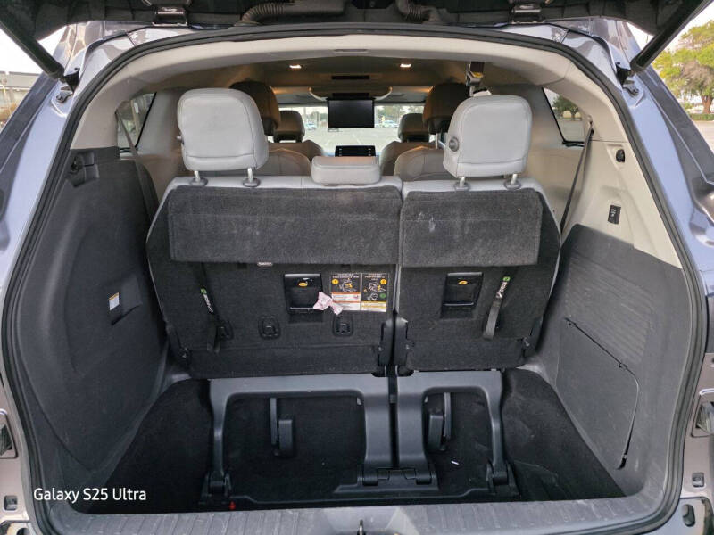 2021 Toyota Sienna Limited 7-Passenger