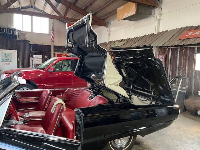 1965 Ford Thunderbird