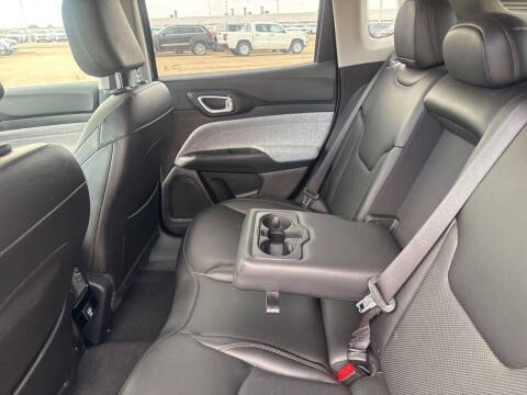 2022 Jeep Compass Latitude Lux