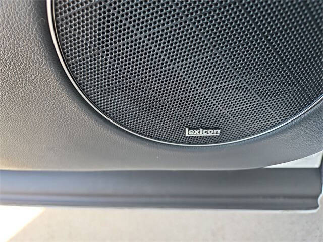 2022 Genesis GV70 2.5T Standard