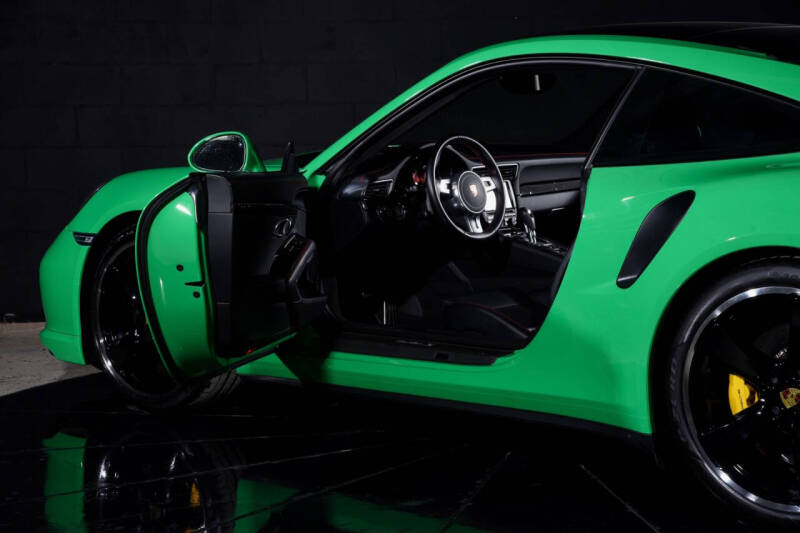 2015 Porsche 911 Turbo S