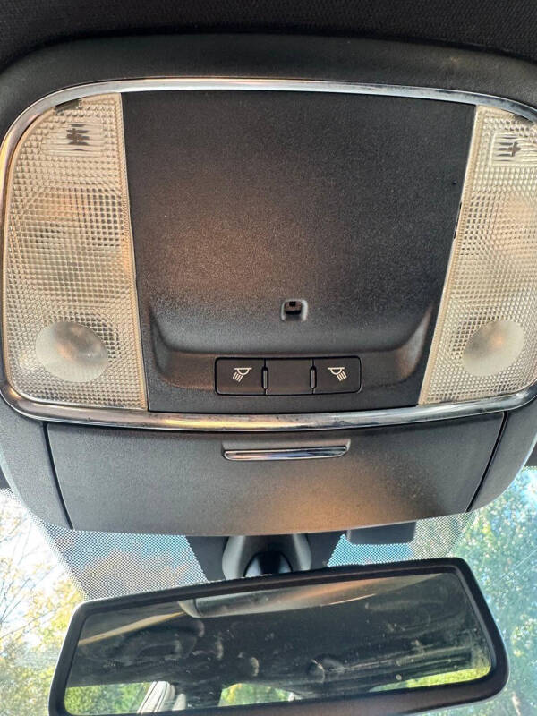 2011 Chrysler 300 Limited