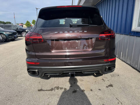 2017 Porsche Cayenne Platinum Edition