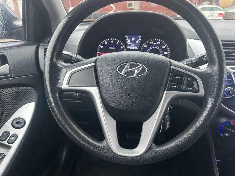 2013 Hyundai Accent GS